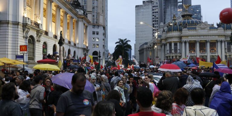 Centrais-sindicais-rejeitam-anistia-a-golpistas-de-8-de-janeiro.jpg