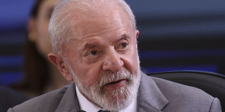 Lula-anuncia-edital-para-obra-do-tunel-Santos-Guaruja.jpg
