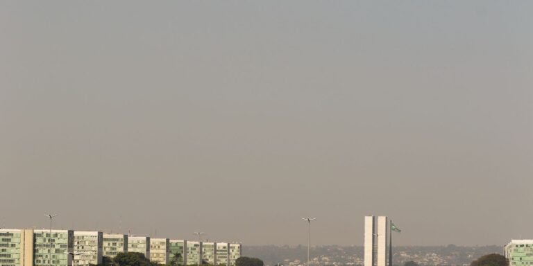 Servidores-publicos-tem-ate-o-dia-30-de-abril-para.jpg