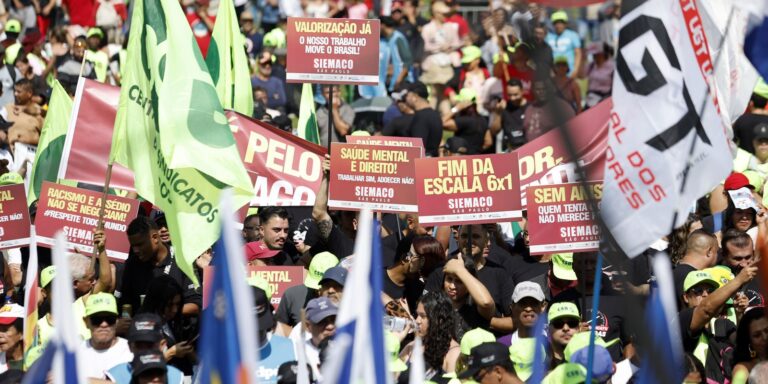 Ato-em-SP-une-centrais-sindicais-e-governo-pelo-fim.jpg