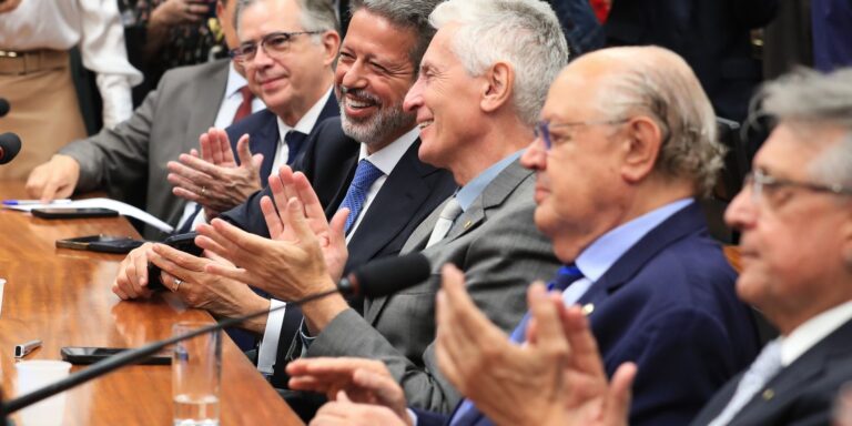 Camara-instala-comissao-sobre-isencao-do-Imposto-de-Renda-ate.jpg