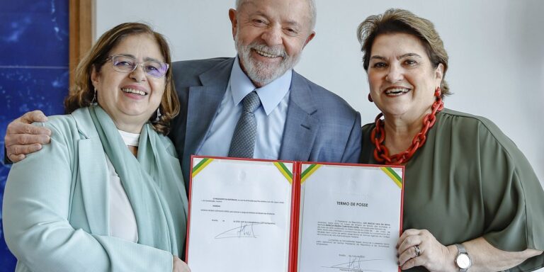 Lula-empossa-Marcia-Lopes-no-Ministerio-das-Mulheres.jpg
