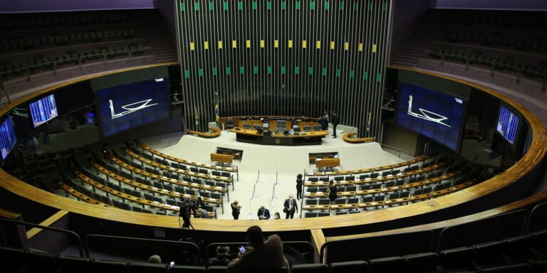 PDT-deixa-base-do-governo-na-Camara-apos-saida-de.jpg