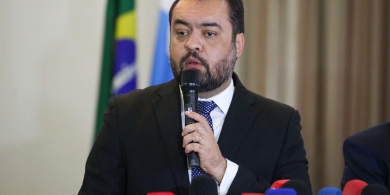 Rio-cria-gabinete-de-crise-para-combater-incendios-florestais.jpg
