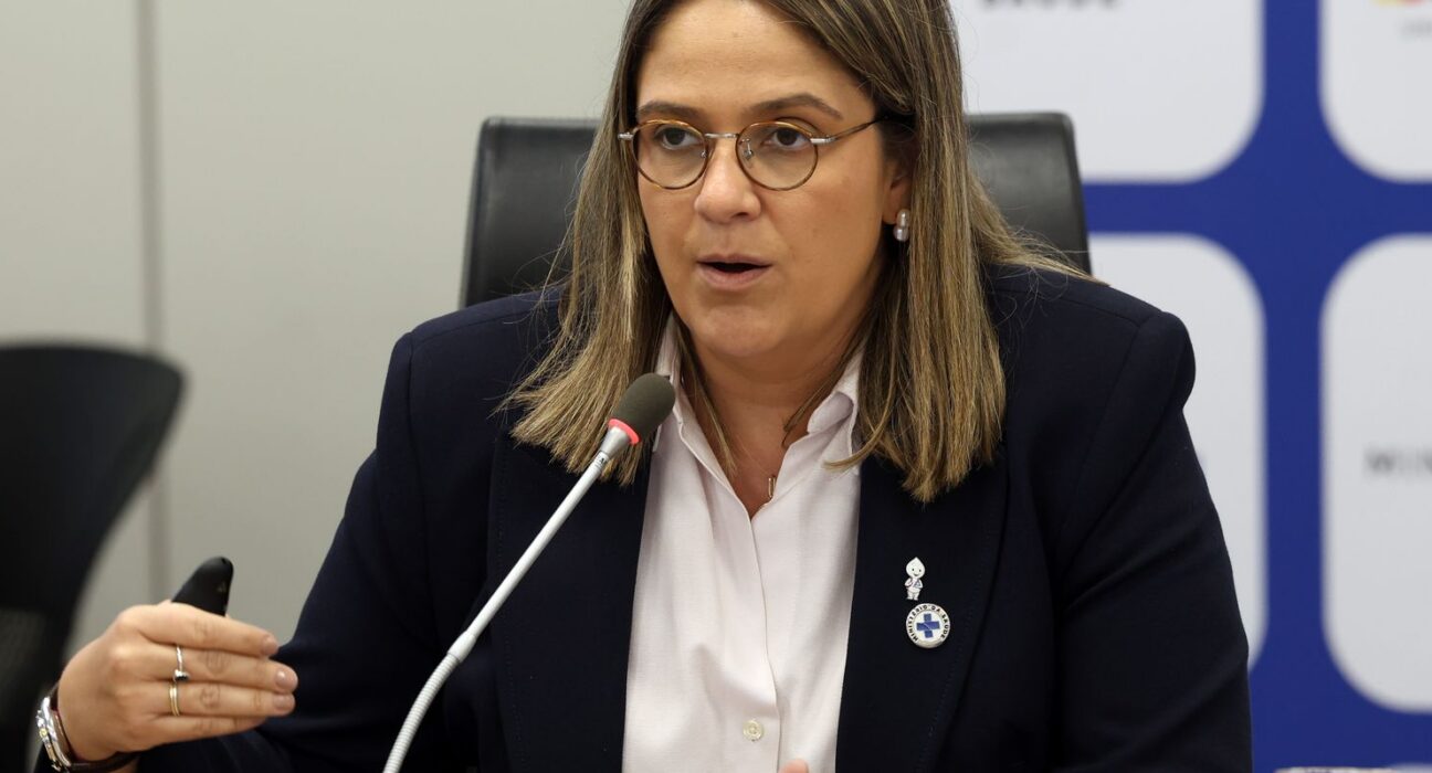 SUS facilita a retirada de absorventes por inscritas no CadÚnico