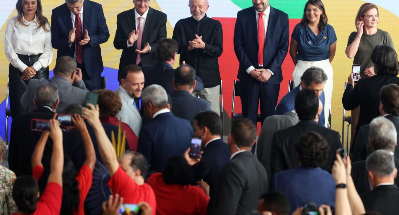 "Cabeça do crime organizado não está no barraco da favela", diz Boulos