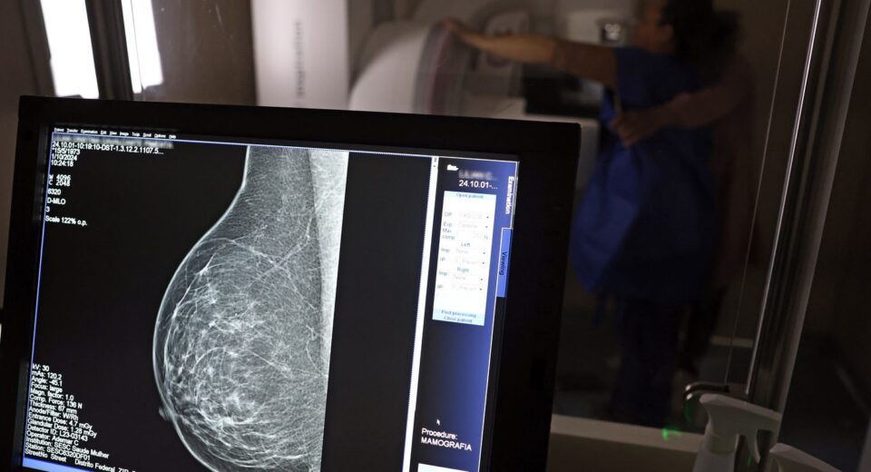 Outubro Rosa: como receber o auxílio-doença em tratamento de câncer