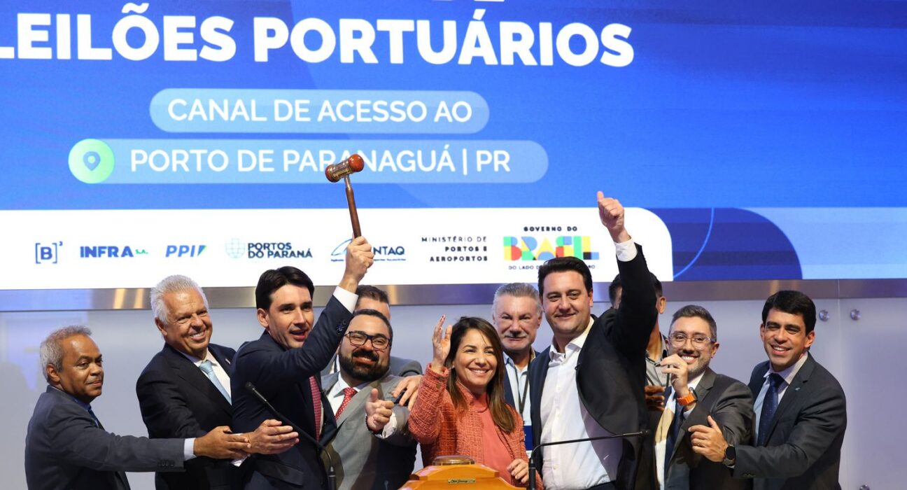 Modelo do Porto de Paranaguá deve inspirar mais leilões, diz ministro