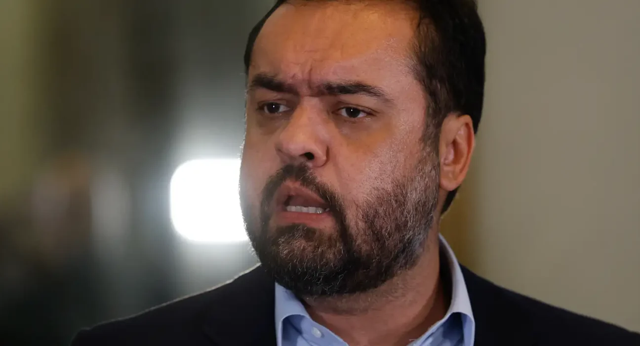 Castro pede mais apoio federal; governo diz que não recebeu pedido