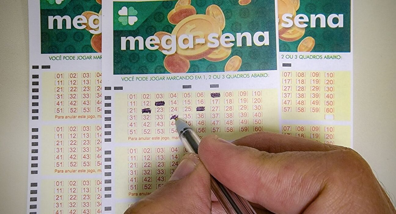 Mega-Sena: confira os números sorteados no concurso 2.932