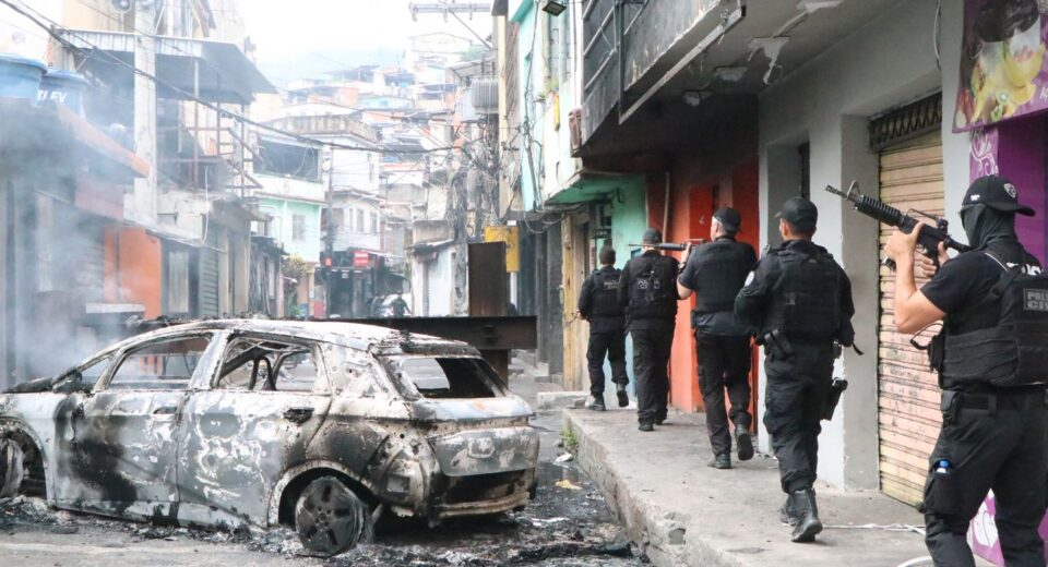 Com vias interditadas, Rio de Janeiro entra em estágio 2 de atenção
