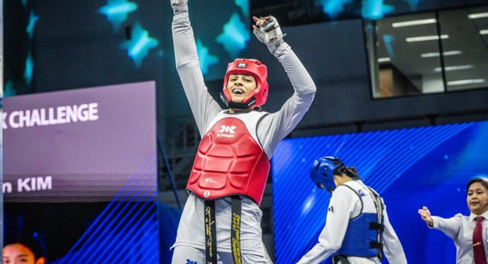 Maria Clara Pacheco é campeã mundial de taekwondo na China