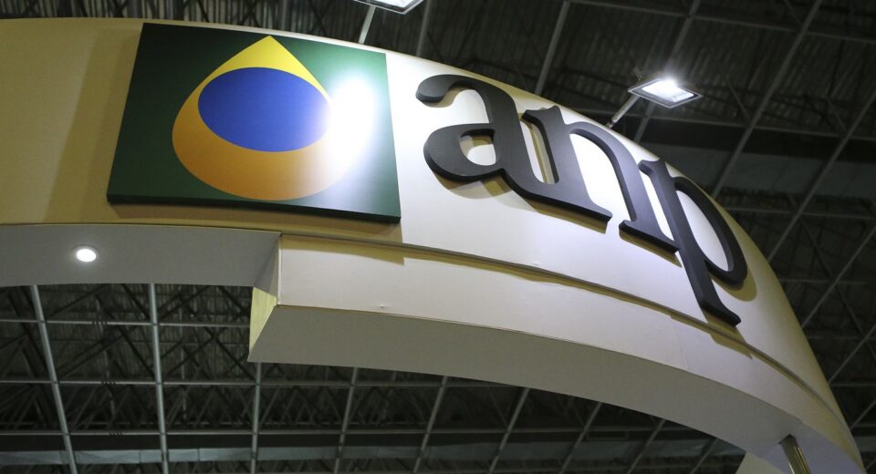 ANP autoriza funcionamento parcial da Refit
