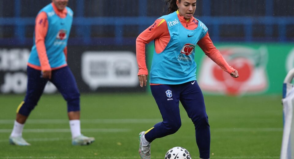 Meio-campista Angelina espera jogo difícil contra a Inglaterra