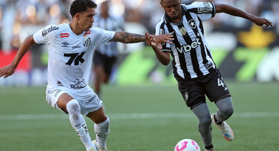 Botafogo fica duas vezes à frente, mas cede empate ao Santos no Rio