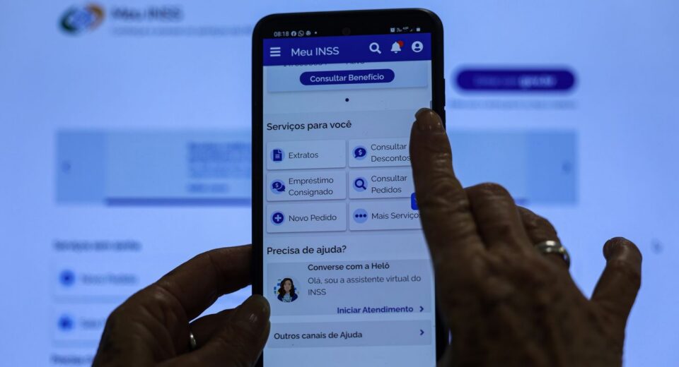 Quatro milhões de pessoas terão de fazer prova de vida no INSS