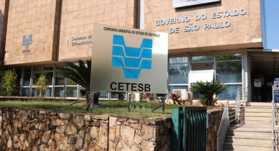 Cetesb investiga mortandade de peixes na cidade de Meridiano (SP)