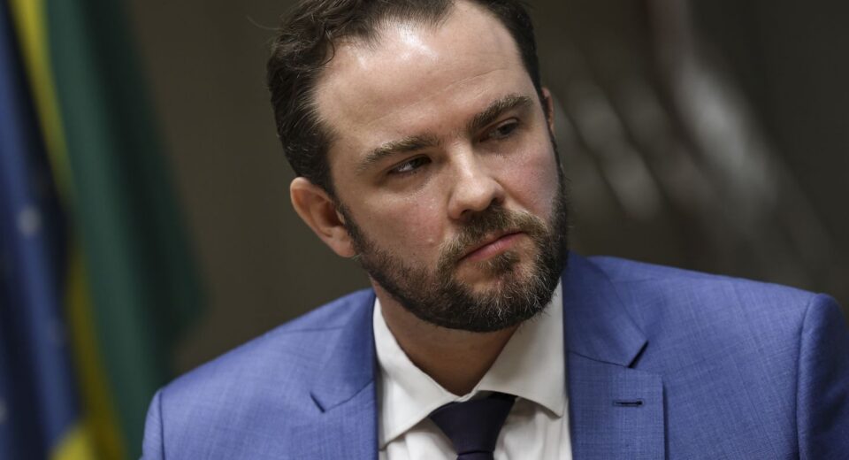 Projetos de lei renderão ao governo o mesmo que MP alternativa a IOF