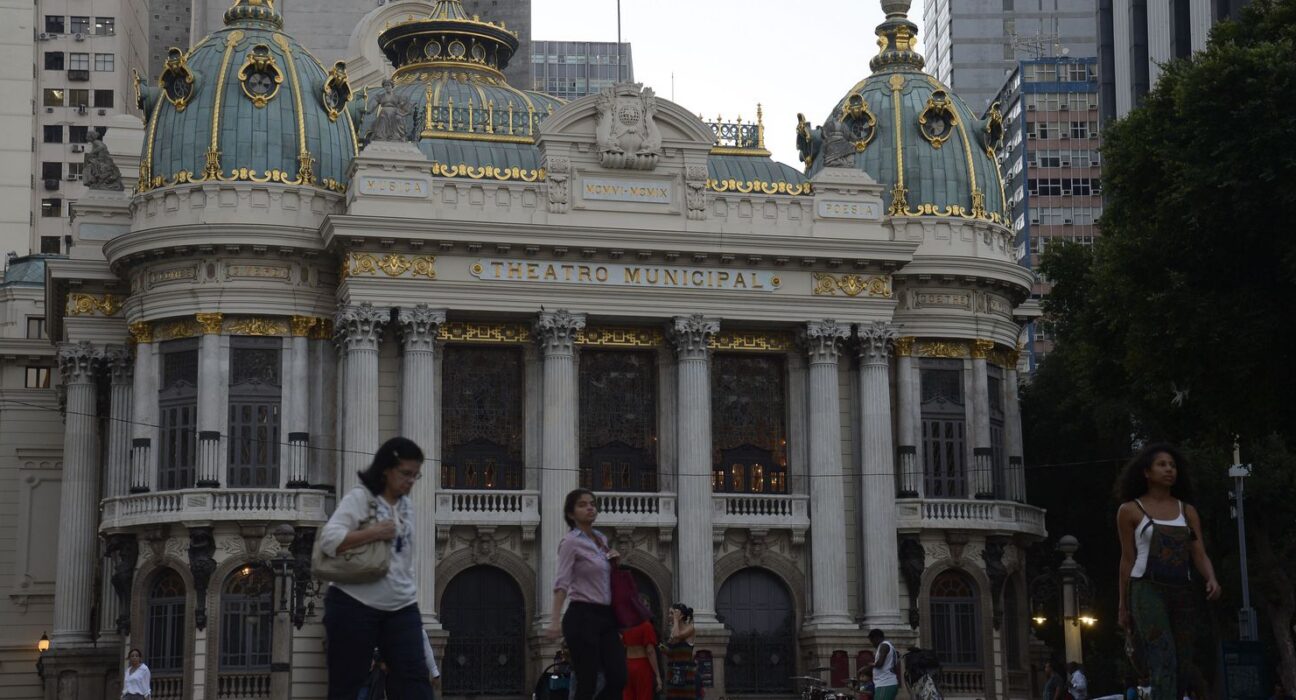 Theatro Municipal do Rio exibe Frida até o dia 31