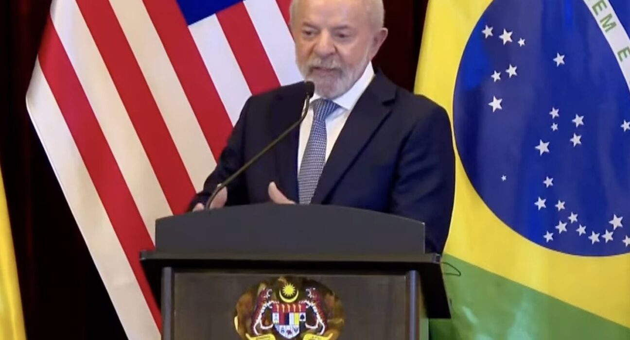 Problema do mundo é ausência de lideranças, diz Lula na Malásia