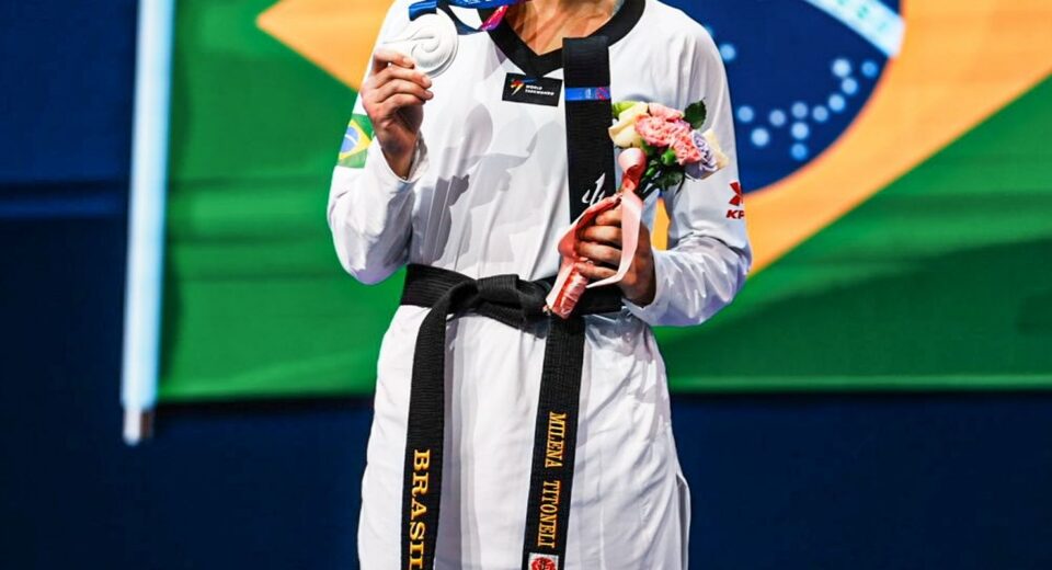 Milena Titoneli é prata no Mundial de taekwondo, o 3º pódio do Brasil