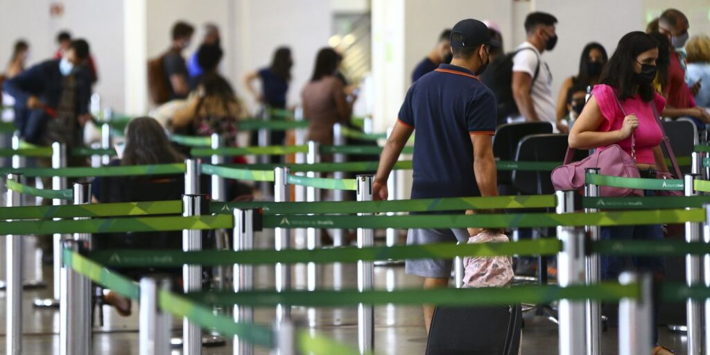 Delegados alertam sobre riscos de piadas sobre bombas em aeroportos