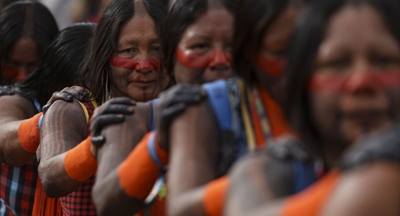 IBGE: 391 etnias indígenas falam 295 línguas no Brasil