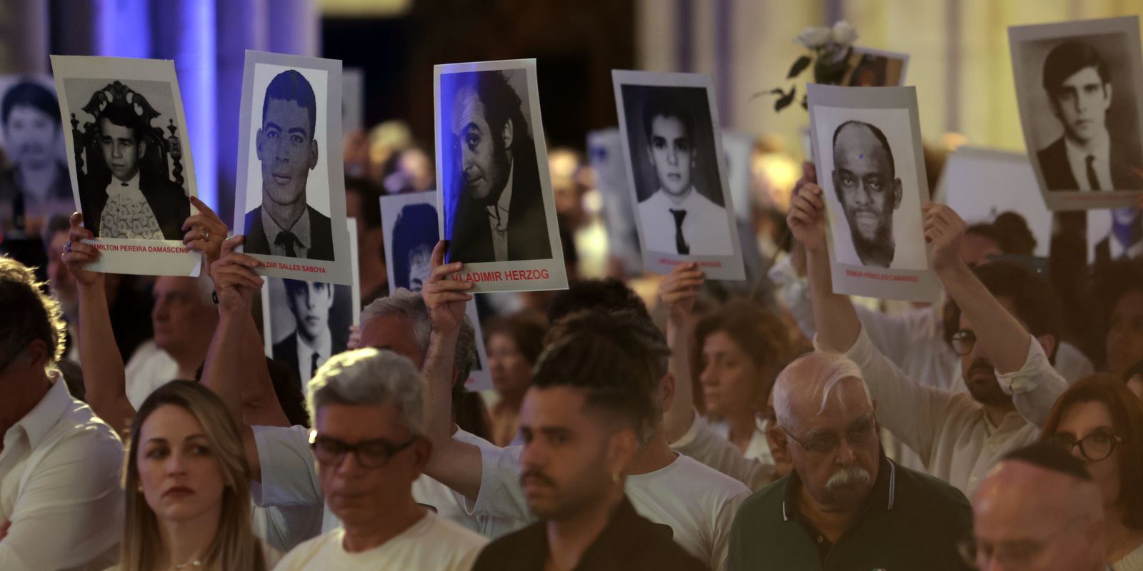 Catedral da Sé lotada rememora os 50 anos do assassinato de Herzog