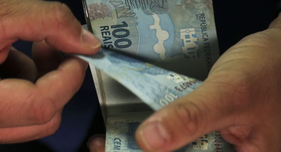 Caixa termina de pagar parcela do Bolsa Família de outubro