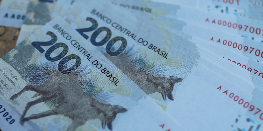 Contas externas têm saldo negativo de US$ 9,8 bilhões em setembro