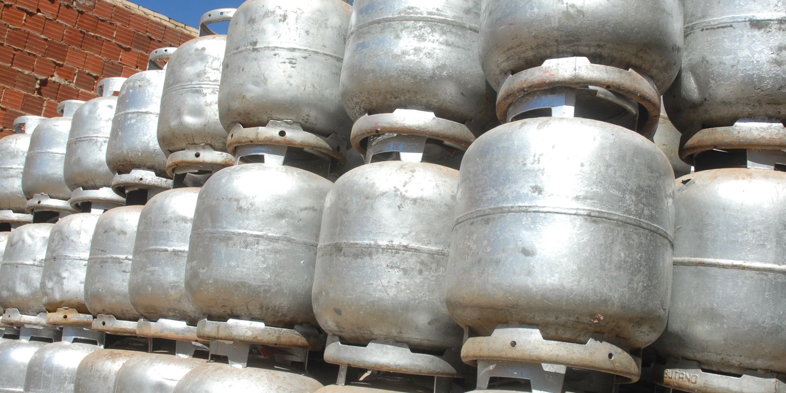 Beneficiários com NIS final 5 recebem Auxílio Gás nesta sexta-feira