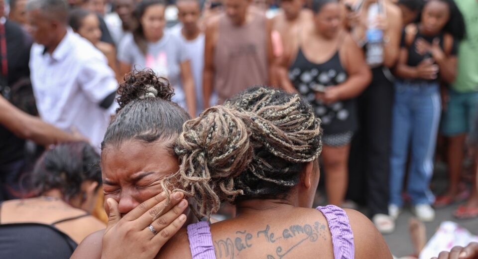Mães de mortos questionam operação no Rio: “Arrancaram o braço dele"