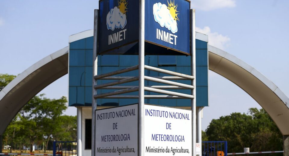 Após tornado, massa fria deve derrubar temperaturas no Paraná