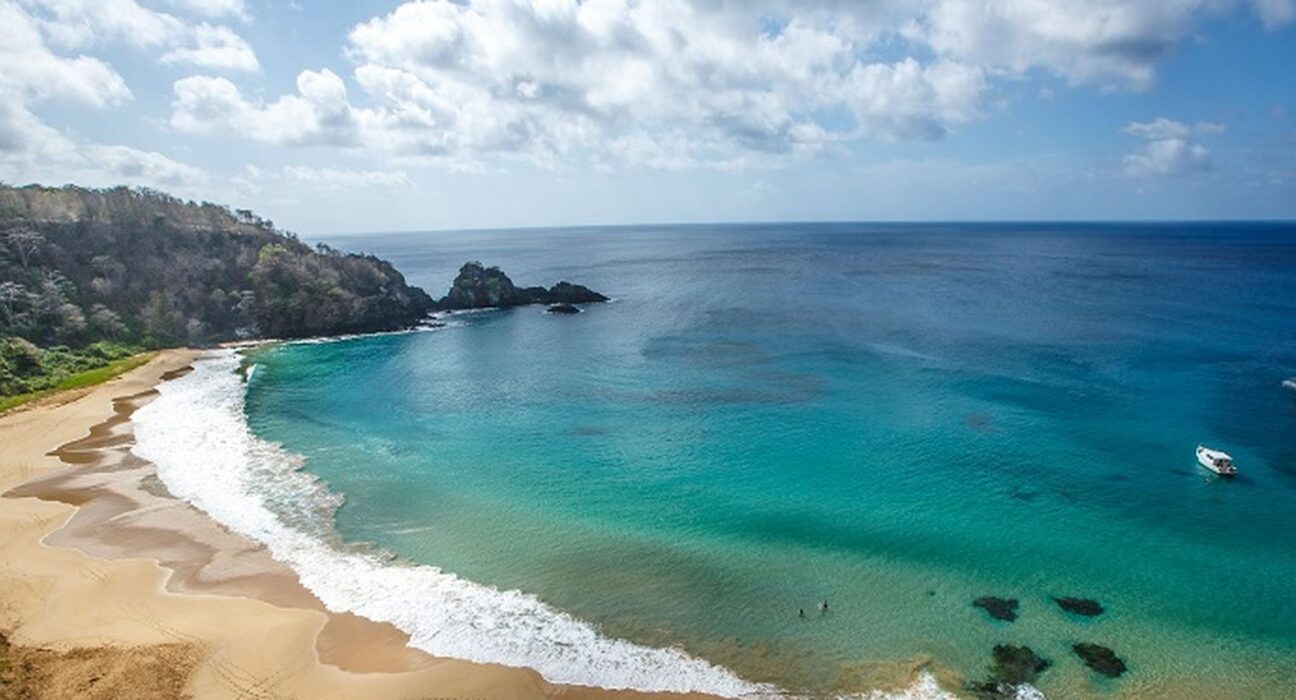 Usina solar garantirá descarbonização da energia em Noronha até 2027