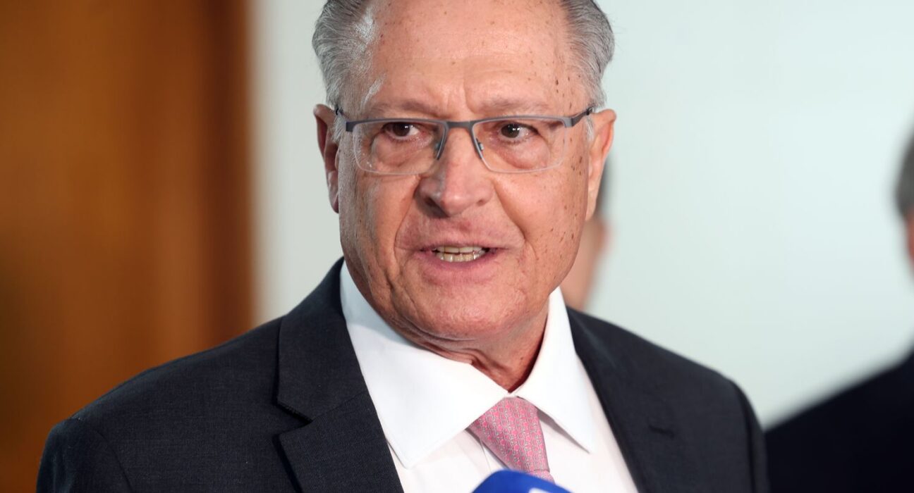 Alckmin: corte tarifário dos EUA é positivo, mas distorções persistem