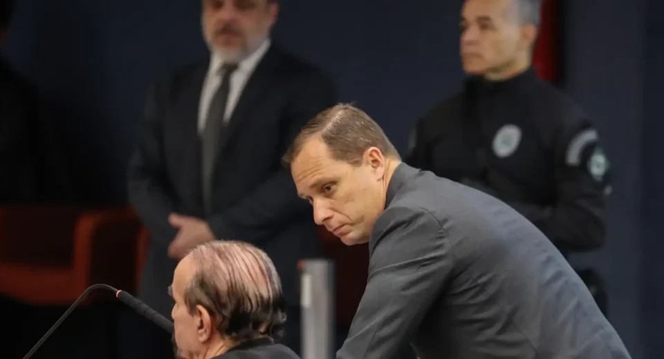 Mauro Cid passa por audiência no STF e retira tornozeleira eletrônica