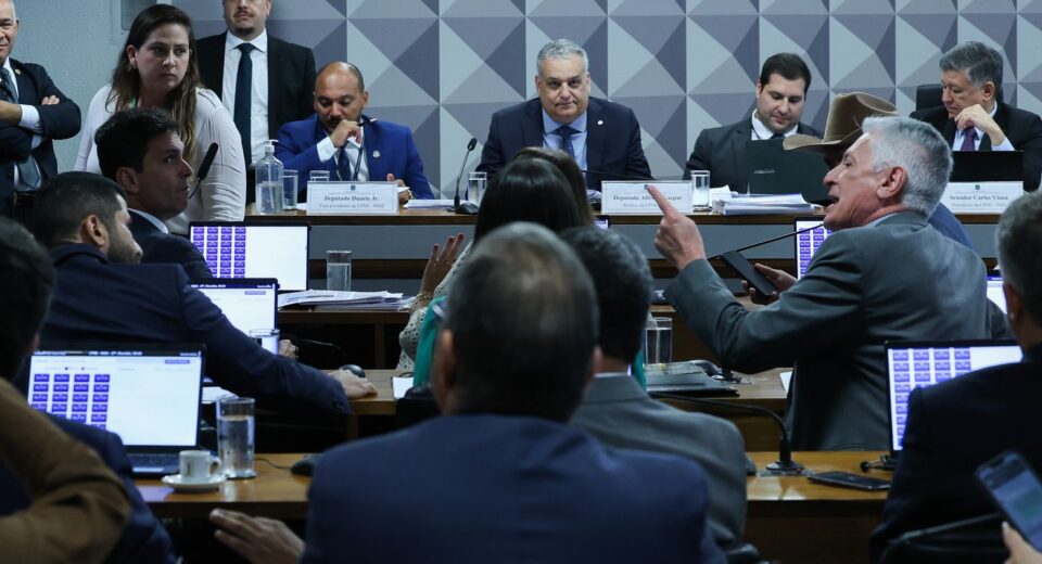 CPMI do INSS aprova dois pedidos de prisão preventiva