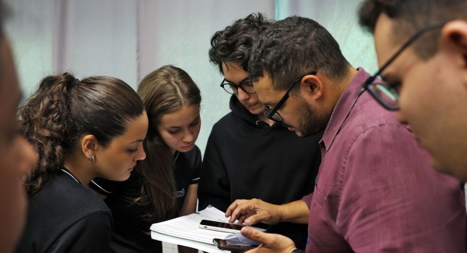 Relação com professor ajuda aluno na construção de propósito de vida