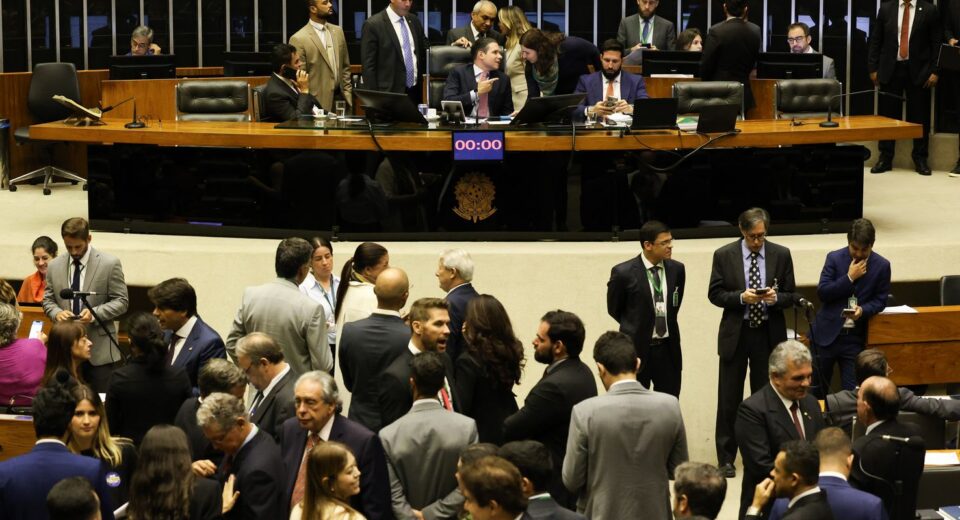 Câmara aprova ampliação gradual da licença-paternidade