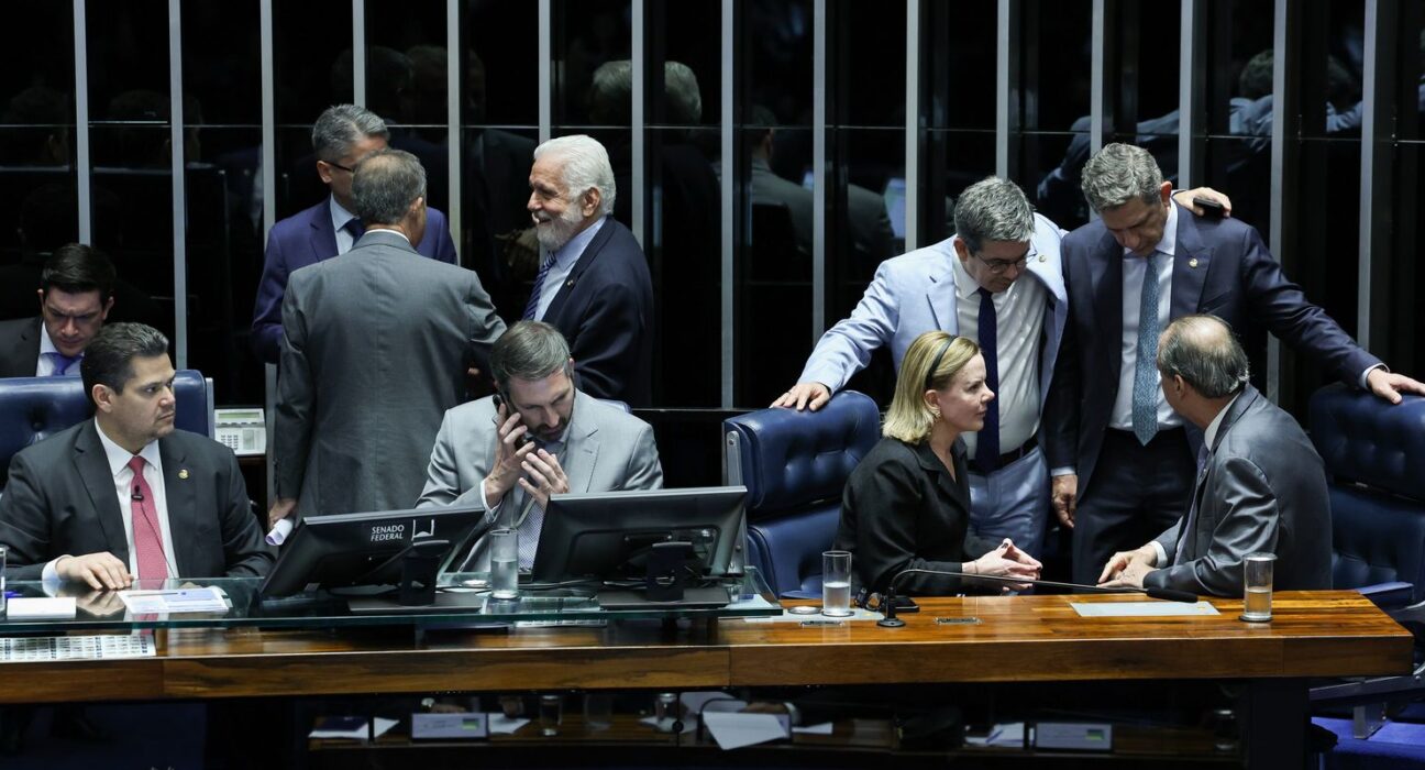 Lula deve sancionar isenção do IR até dia 11, diz Gleisi