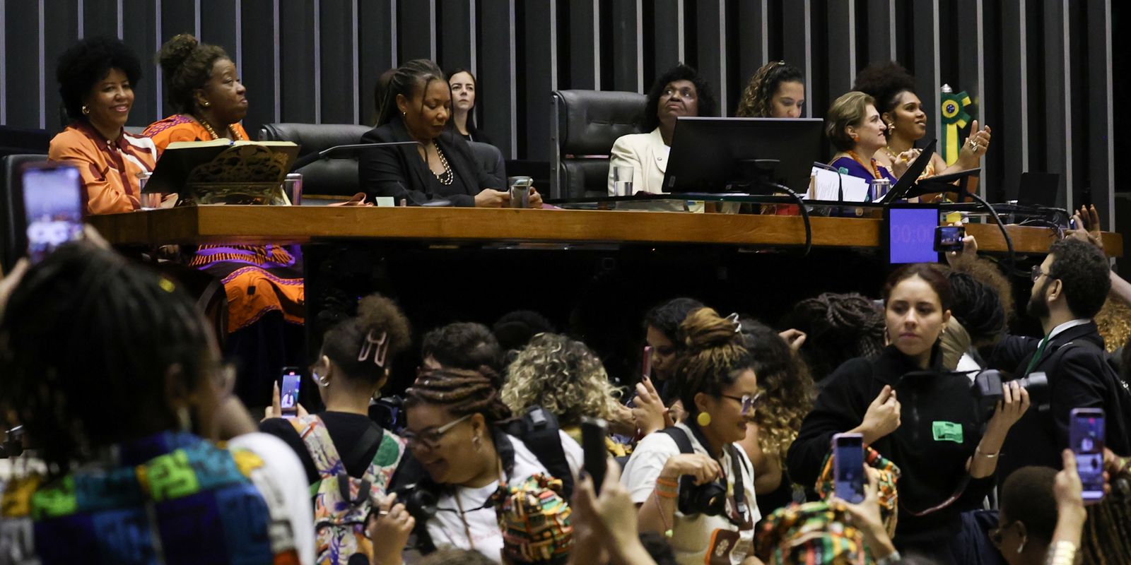 Sessão solene na Câmara homenageia Marcha das Mulheres Negras