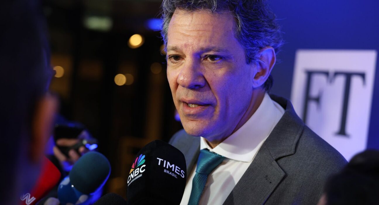 “Dia muito importante para o Brasil”, diz Haddad sobre isenção do IR