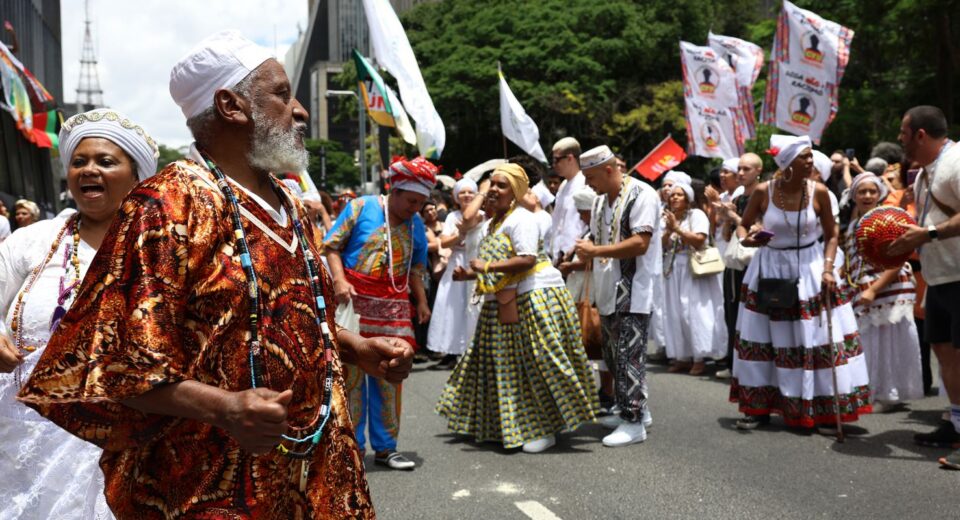 Consciência Negra: ato na Avenida Paulista reúne militância e cultura