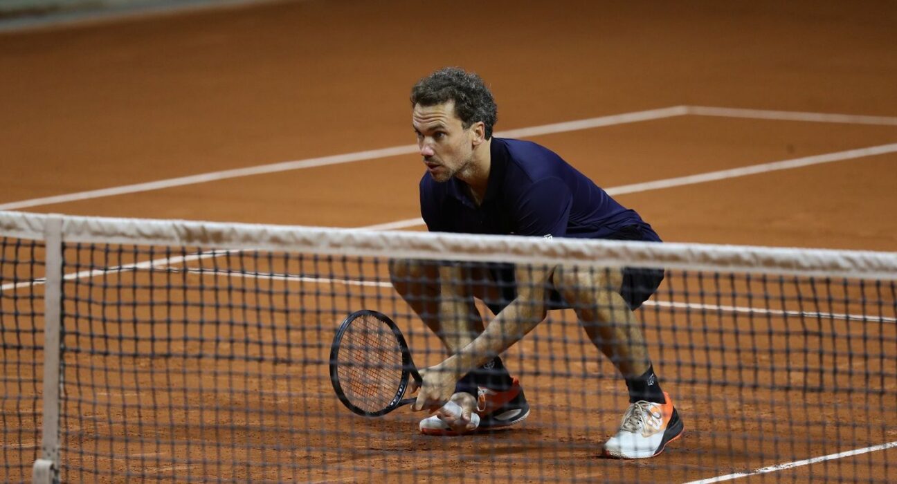 Bruno Soares retorna às quadras para enfrentar lendas do tênis