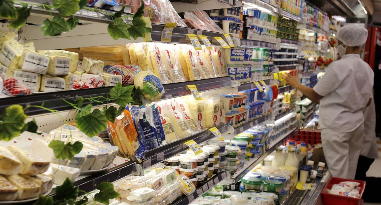 Prévia de 0,20% faz inflação voltar para dentro da meta do governo