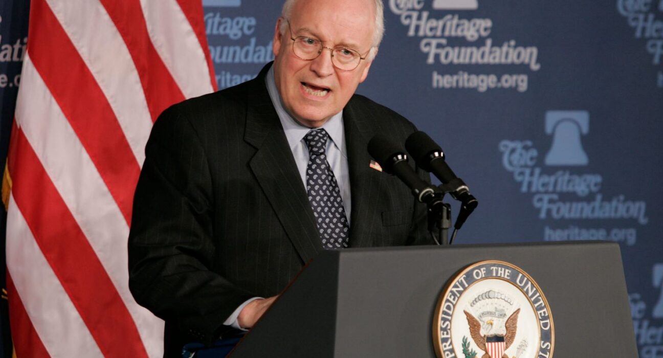 Morre aos 84 anos ex-vice-presidente dos EUA Dick Cheney