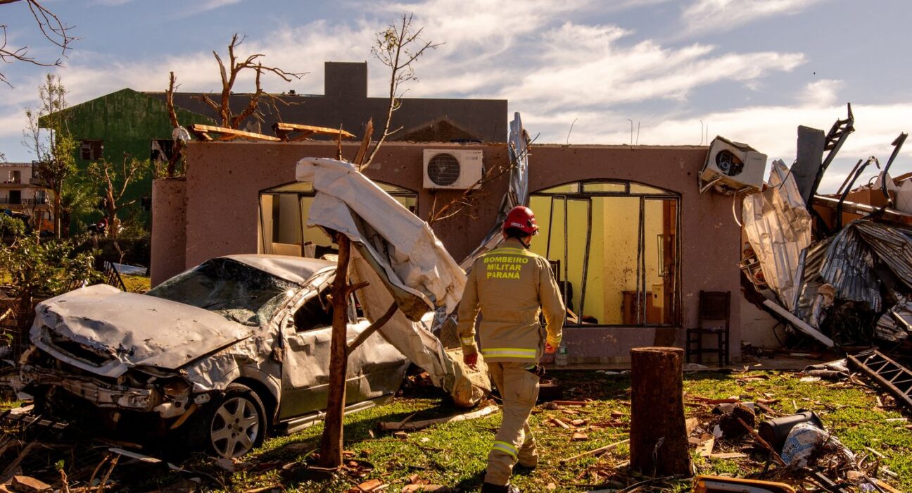 Tornados simultâneos no Sul surpreenderam meteorologistas