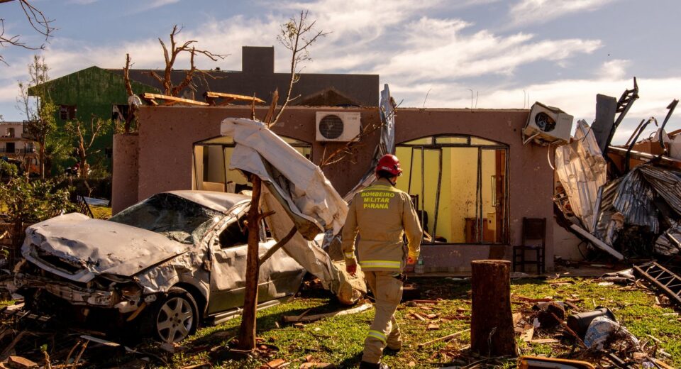 Tornados simultâneos no Sul surpreenderam meteorologistas