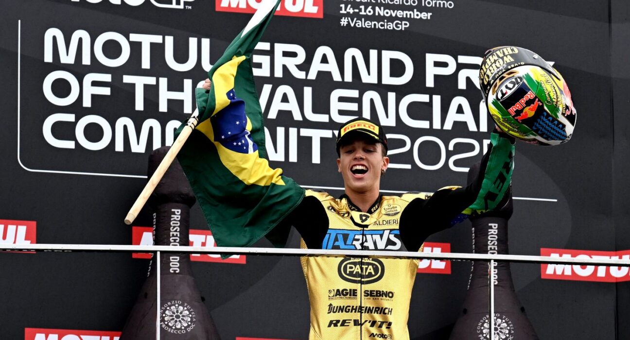 Diogo Moreira conquista Campeonato Mundial de Moto2