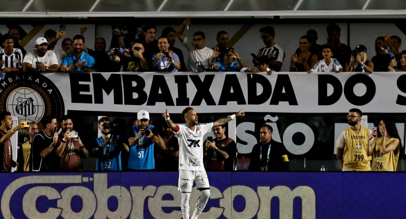 Brasileirão: Neymar marca, Santos vence e deixa zona de rebaixamento